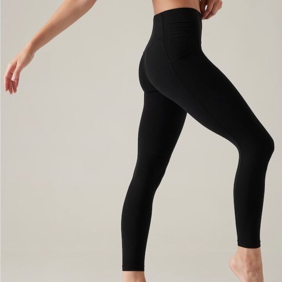 NWT Athleta Salutation Stash Pocket 11 7/8 Tight. Black. Extra Small - Picture 3 of 12